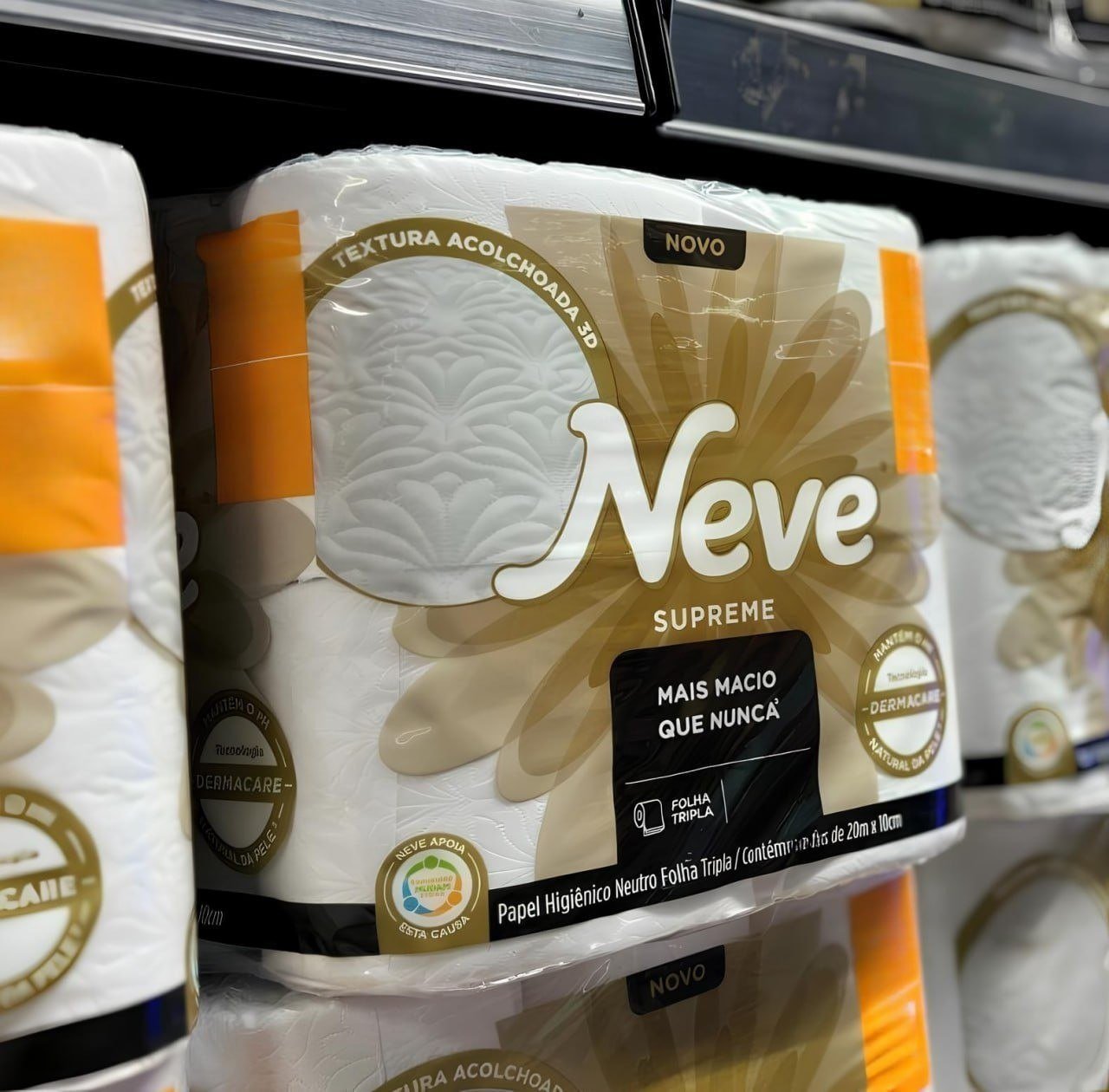 Neve Papel Higiênico Supreme Folha Tripla, 20m, 24 rolos
